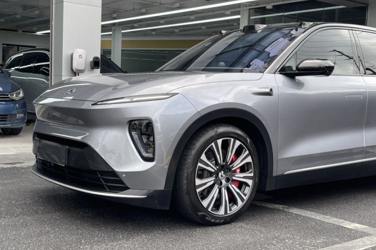 Used Nio ES8 2024 75 kWh Exterior 1