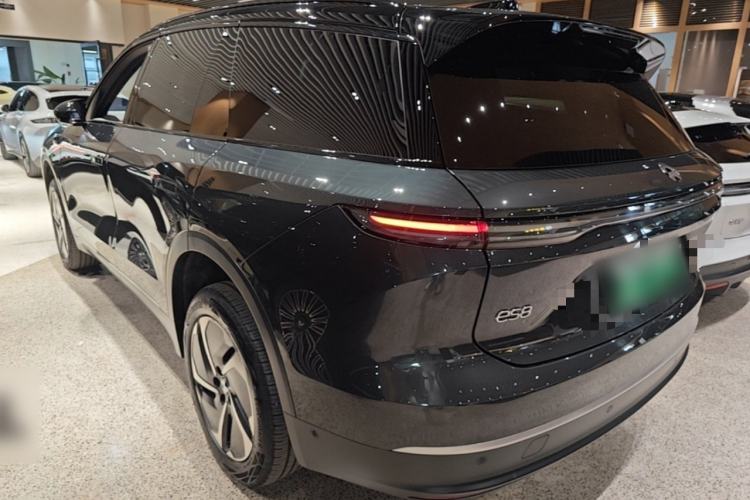 Used Nio ES8 2024 75 kWh Exterior 2