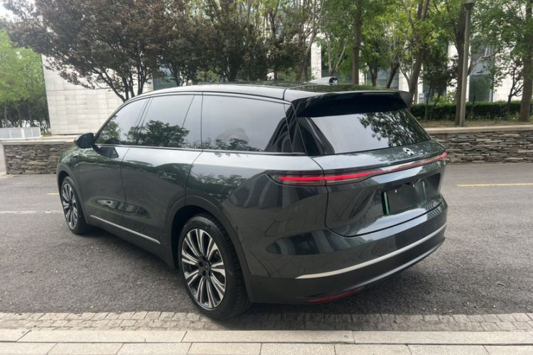 Used Nio ES8 2024 75 kWh Exterior 4