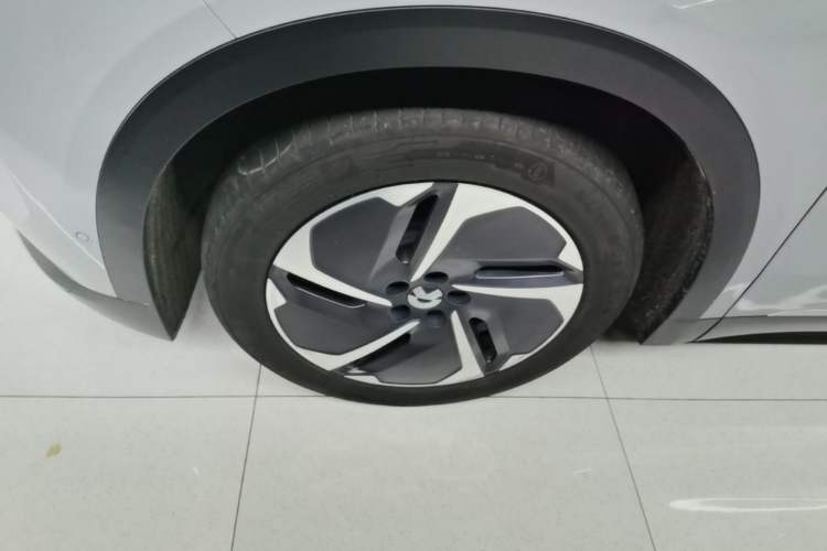Used Nio ES8 2024 75 kWh Exterior 4