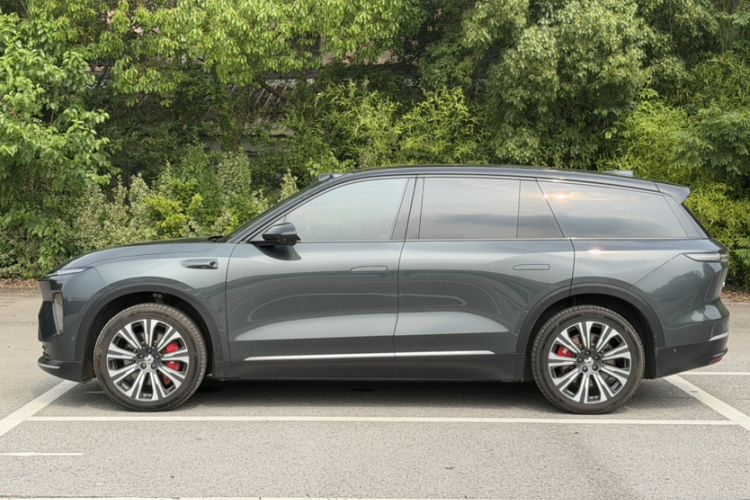 Used Nio ES8 2024 75 kWh Exterior 4