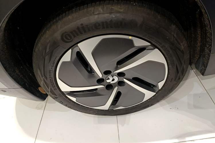 Used Nio ES8 2024 75 kWh Executive Edition Exterior 5