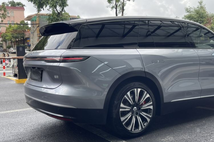 Used Nio ES8 2024 75 kWh Exterior 9