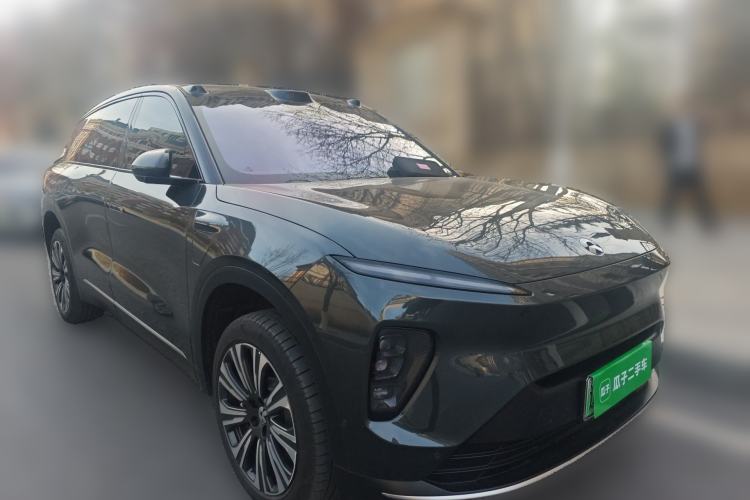 Used Nio ES8 2024 75 kWh Front Right 45 Deg