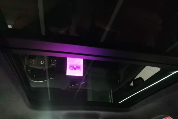 Used Nio ES8 2024 75 kWh Headliner