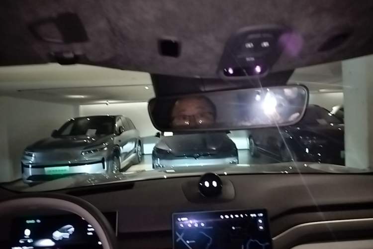 Used Nio ES8 2024 75 kWh Executive Edition Headliner