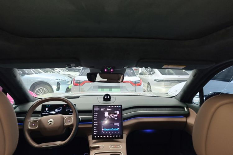 Used Nio ES8 2024 75 kWh Executive Edition Headliner