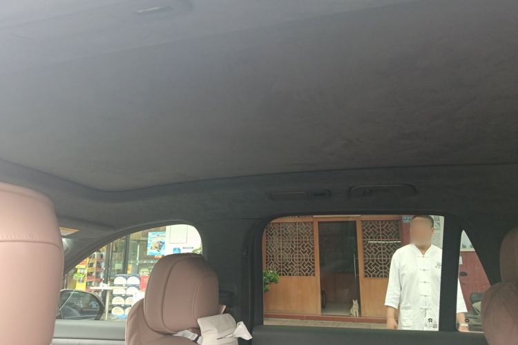 Used Nio ES8 2024 75 kWh Headliner