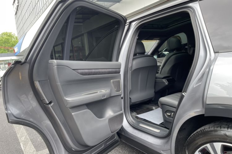 Used Nio ES8 2024 75 kWh Interior 10