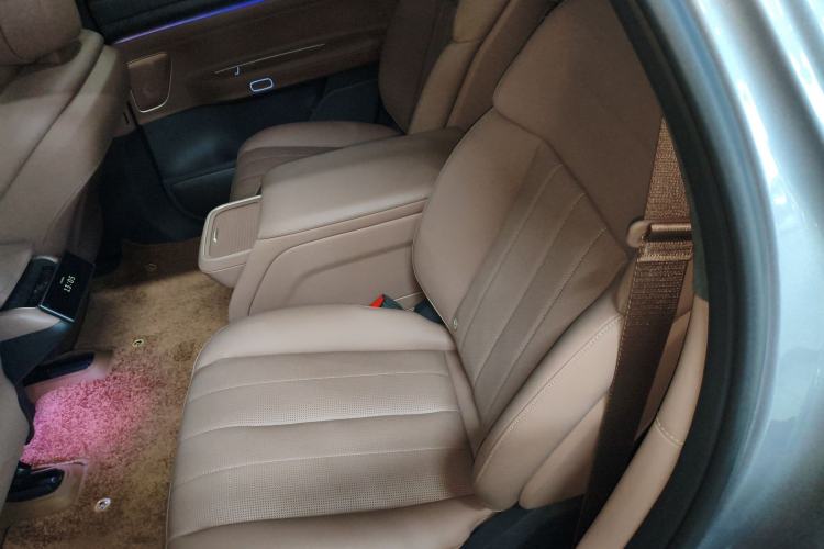 Used Nio ES8 2024 75 kWh Executive Edition Interior 4