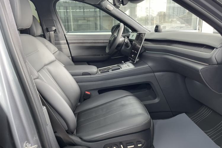 Used Nio ES8 2024 75 kWh Interior 5