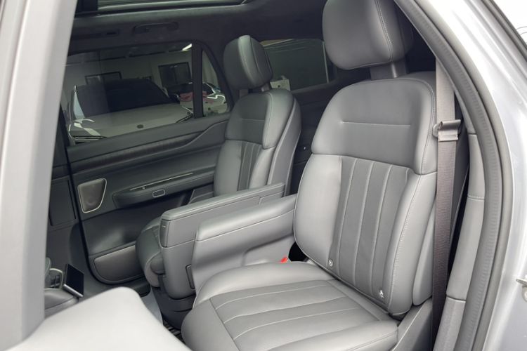 Used Nio ES8 2024 75 kWh Interior 7
