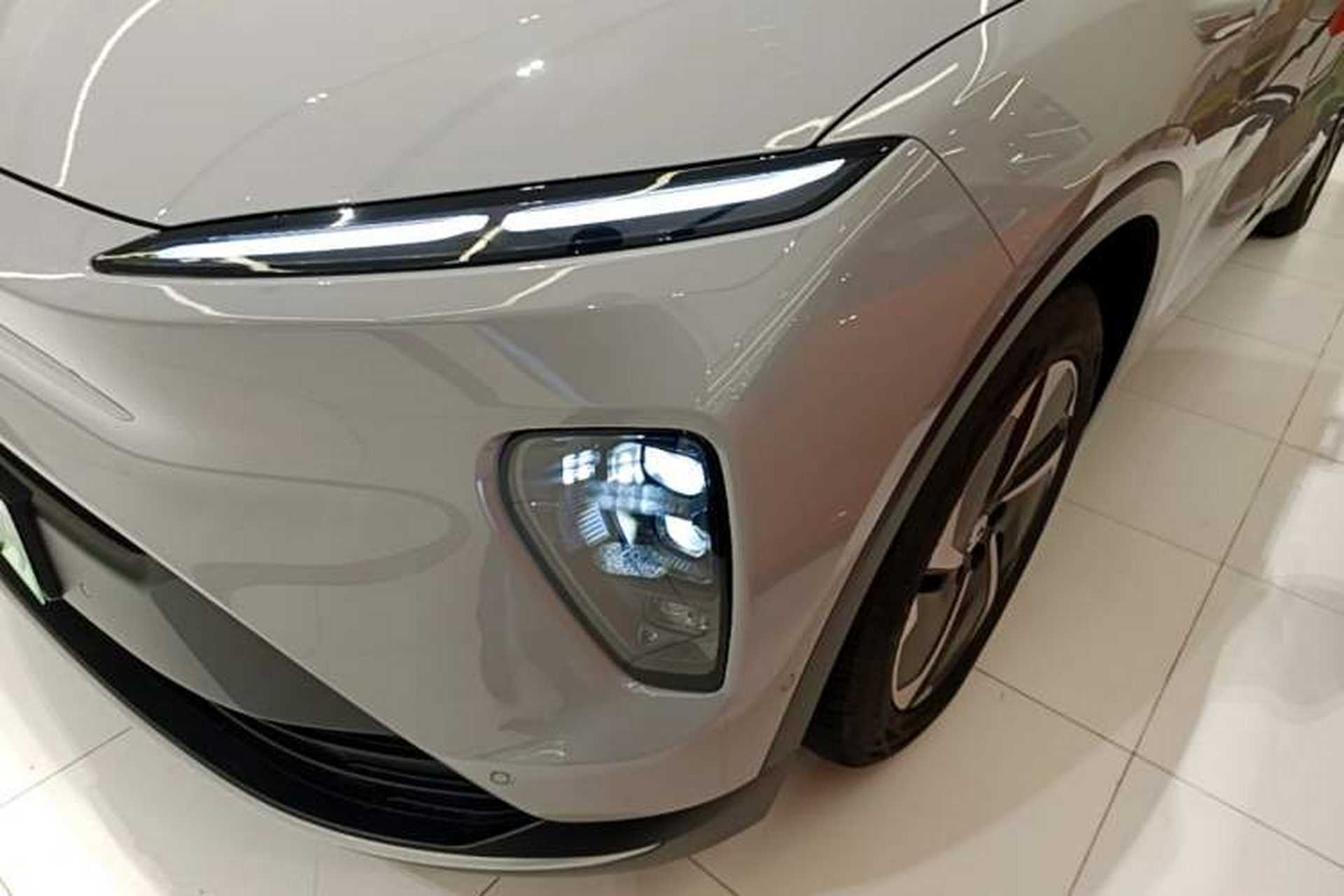 Used Nio ES8 2024 75 kWh Executive Edition Left Front Headlight