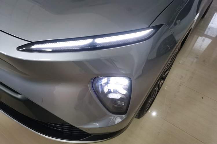 Used Nio ES8 2024 75 kWh Left Front Headlight