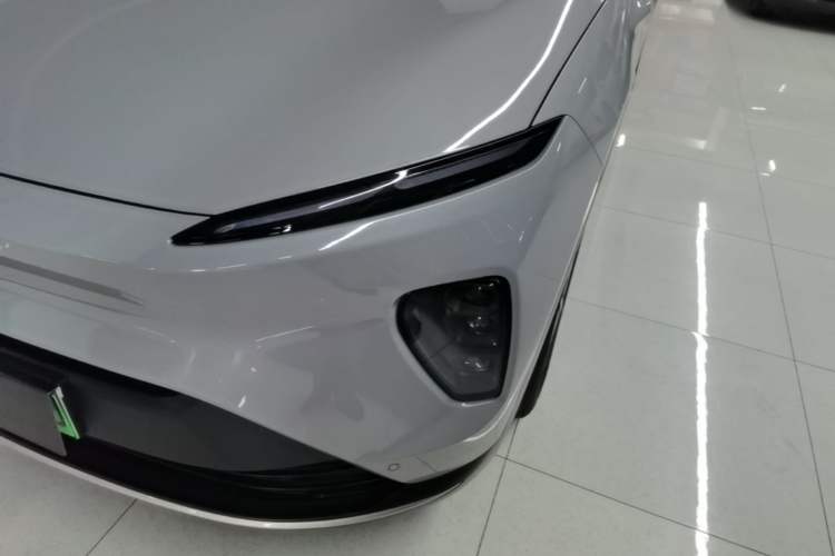 Used Nio ES8 2024 75 kWh Left Front Headlight