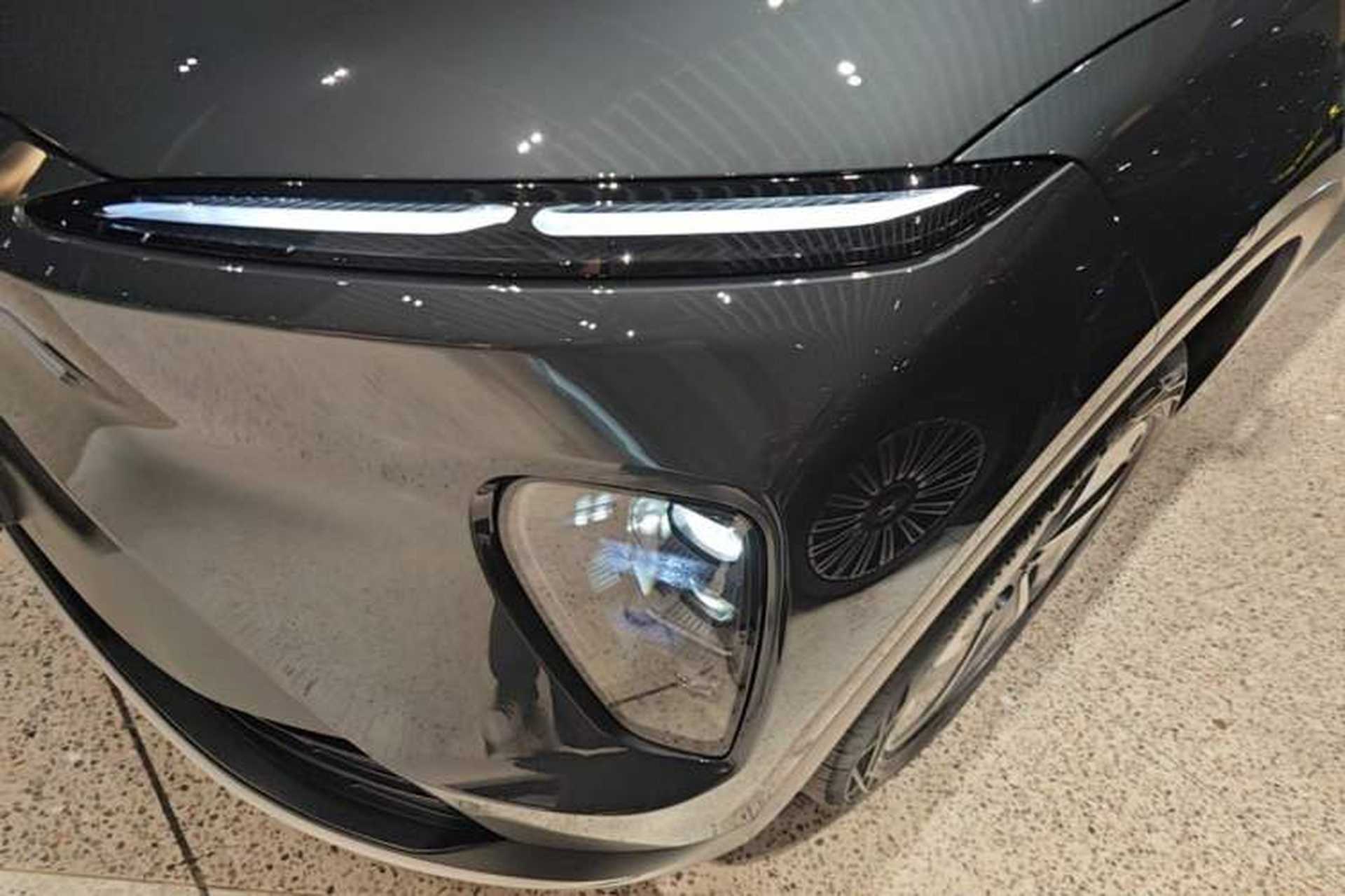 Used Nio ES8 2024 75 kWh Left Front Headlight