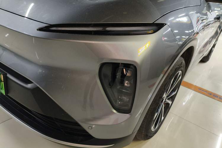 Used Nio ES8 2024 75 kWh Executive Edition Left Front Headlight
