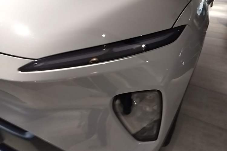Used Nio ES8 2024 75 kWh Executive Edition Left Front Headlight