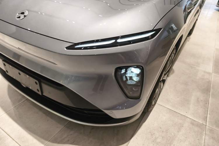 Used Nio ES8 2024 75 kWh Left Front Headlight