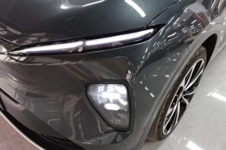 Used Nio ES8 2024 100kWh Signature Edition Left Front Headlight