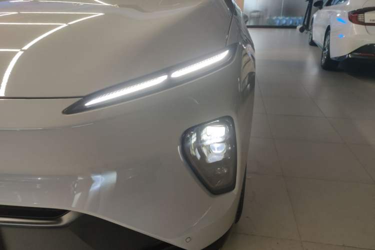 Used Nio ES8 2024 100kWh Left Front Headlight