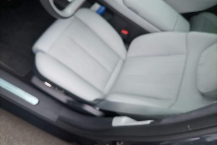 Used Nio ES8 2024 75 kWh Left Front Seat