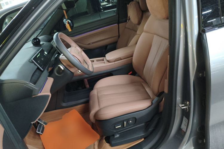 Used Nio ES8 2024 75 kWh Executive Edition Left Front Seat