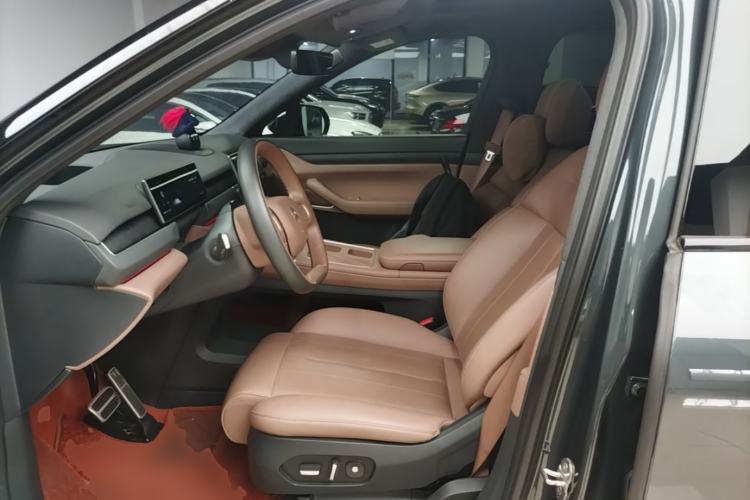 Used Nio ES8 2024 75 kWh Left Front Seat