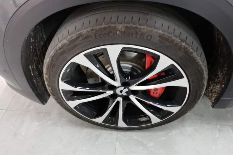Used Nio ES8 2024 100kWh Signature Edition Left Front Wheel Hub