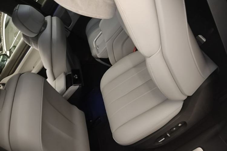 Used Nio ES8 2024 75 kWh Executive Edition Left Rear Seat