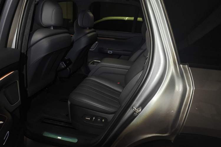 Used Nio ES8 2024 100kWh Signature Edition Left Rear Seat