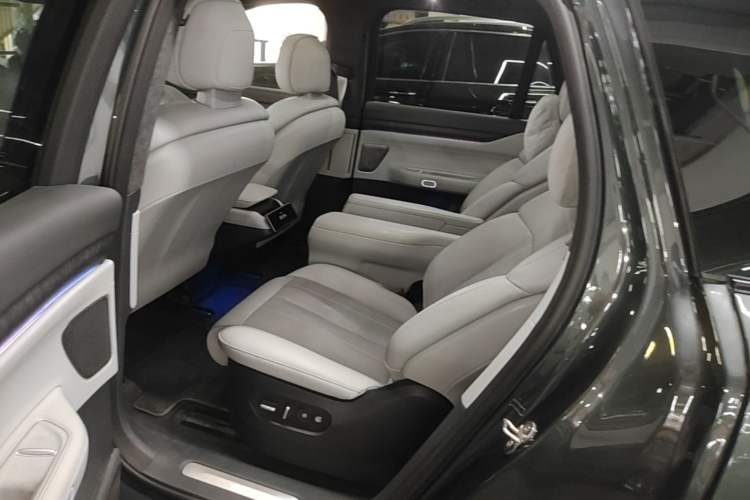 Used Nio ES8 2024 75 kWh Left Rear Seat