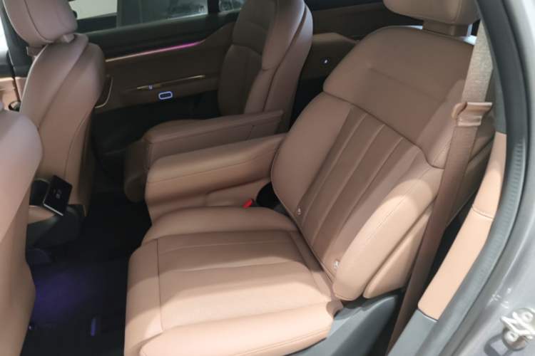 Used Nio ES8 2024 75 kWh Left Rear Seat