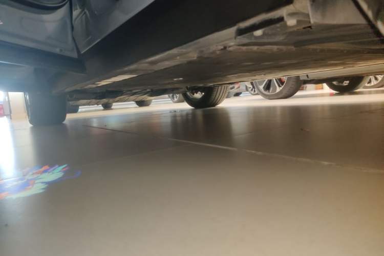 Used Nio ES8 2024 100kWh Left Side Sill