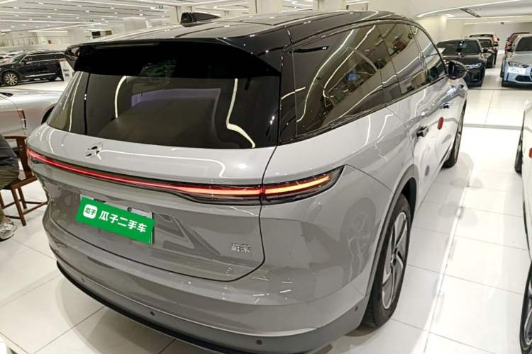 Used Nio ES8 2024 75 kWh Executive Edition Rear Right 45 Deg