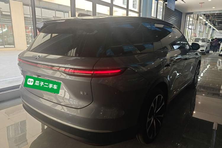 Used Nio ES8 2024 75 kWh Executive Edition Rear Right 45 Deg
