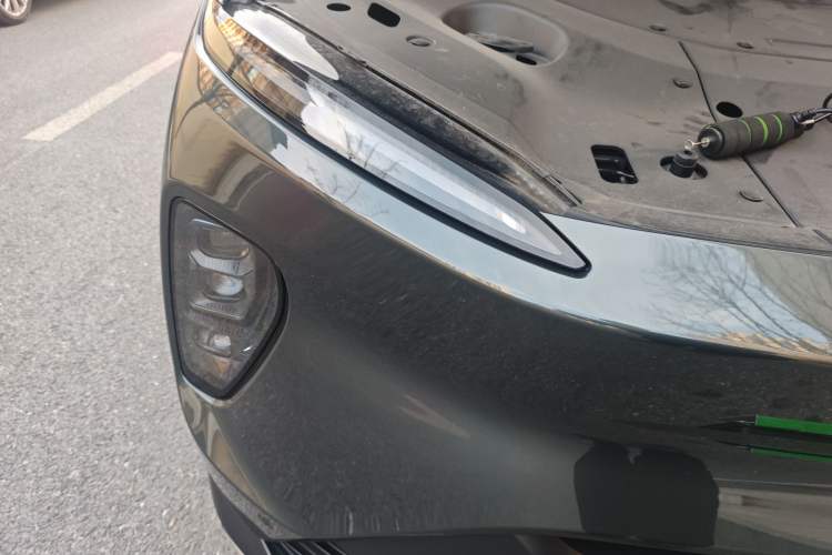 Used Nio ES8 2024 75 kWh Right Front Headlight