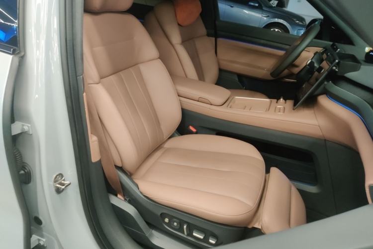 Used Nio ES8 2024 100kWh Right Front Seat