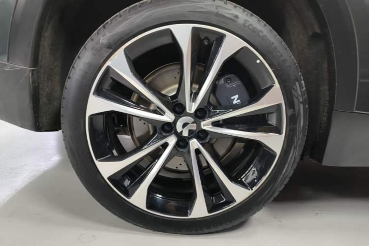Used Nio ES8 2024 100kWh Signature Edition Right Rear Wheel Hub