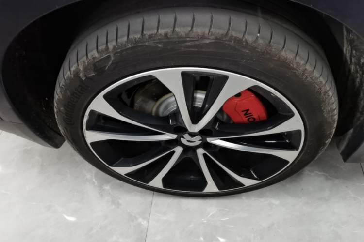 Used Nio ES8 2024 100kWh Signature Edition Right Rear Wheel Hub