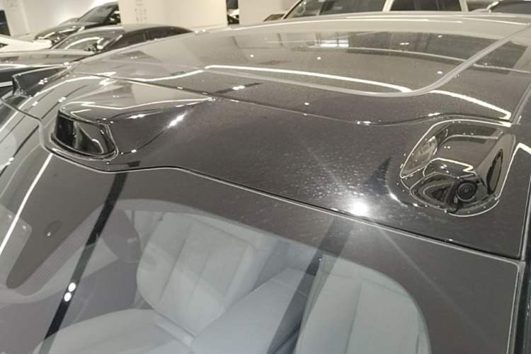 Used Nio ES8 2024 75 kWh Executive Edition Roof