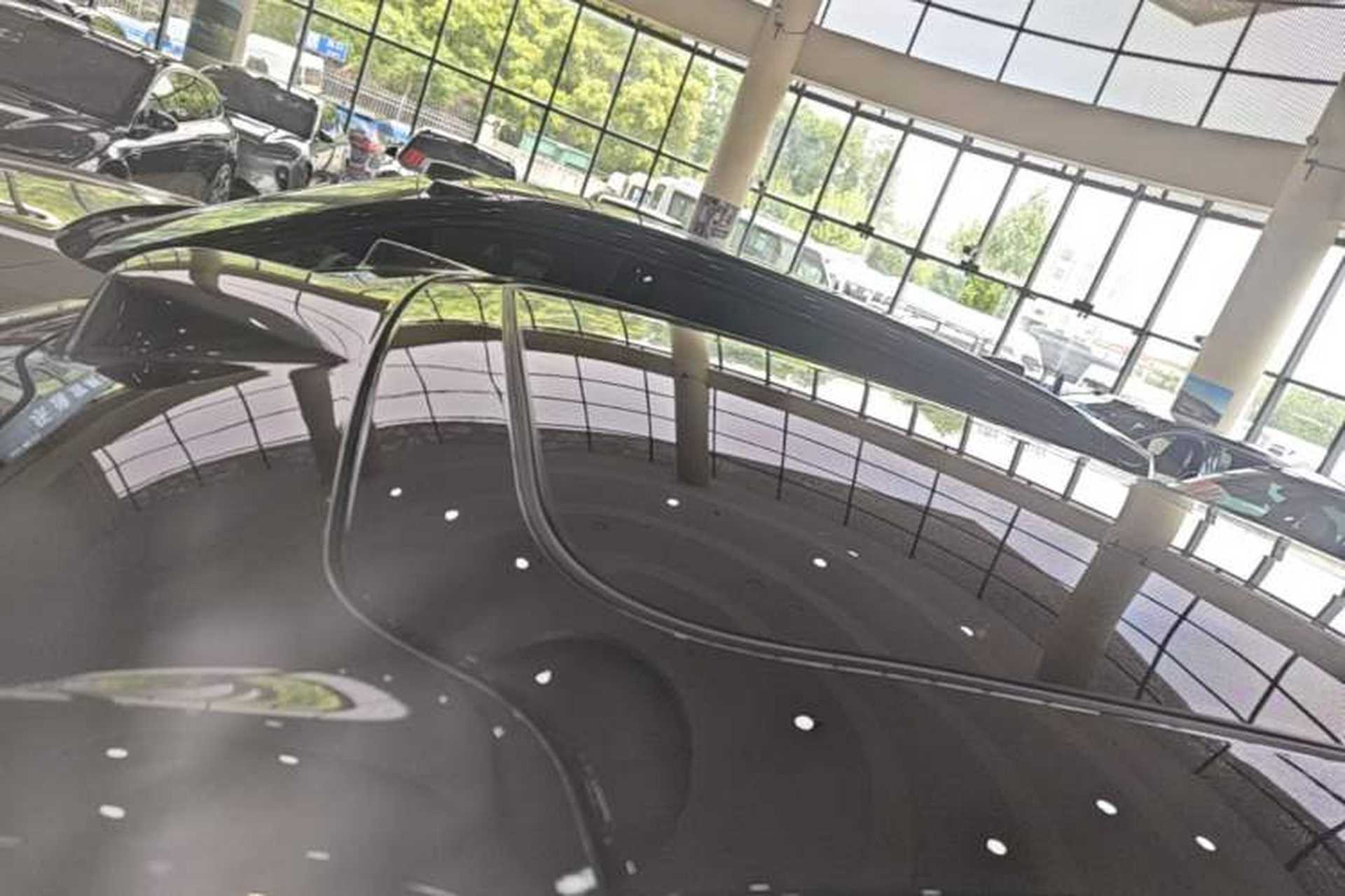 Used Nio ES8 2024 75 kWh Roof