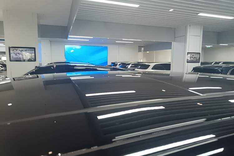 Used Nio ES8 2024 75 kWh Roof
