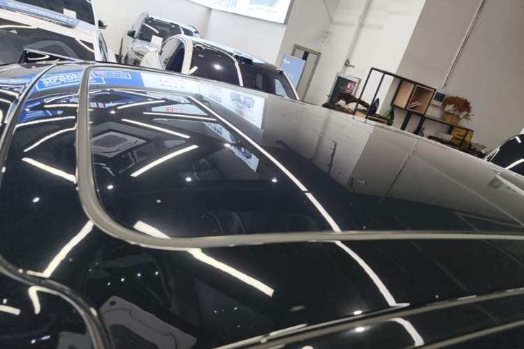 Used Nio ES8 2024 75 kWh Executive Edition Roof