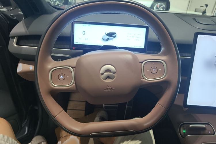 Used Nio ES8 2024 75 kWh Steering Wheel