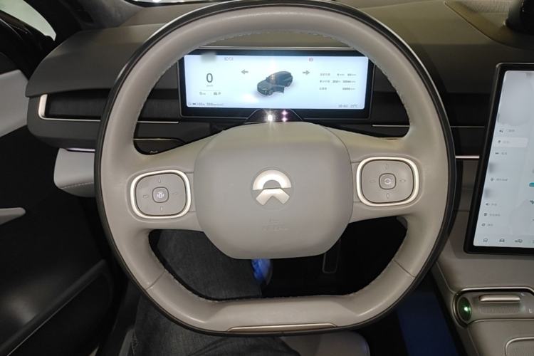 Used Nio ES8 2024 75 kWh Steering Wheel