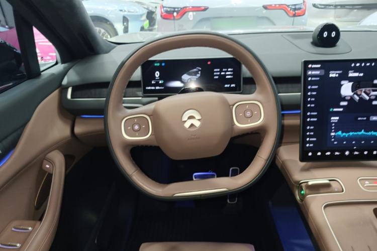 Used Nio ES8 2024 75 kWh Executive Edition Steering Wheel