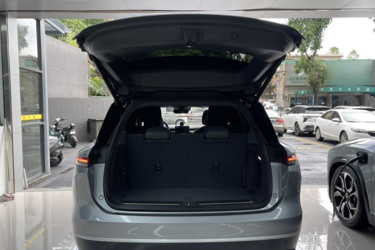 Used Nio ES8 2024 75 kWh Trunk