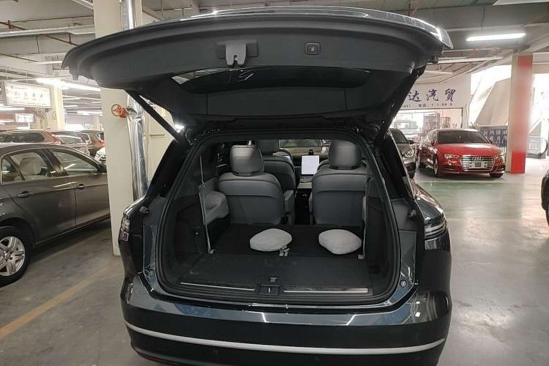 Used Nio ES8 2024 75 kWh Trunk