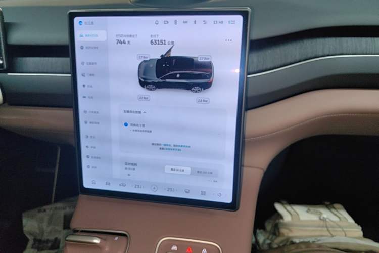 Used Nio ES8 2024 100kWh Signature Edition Audio And AC Panel